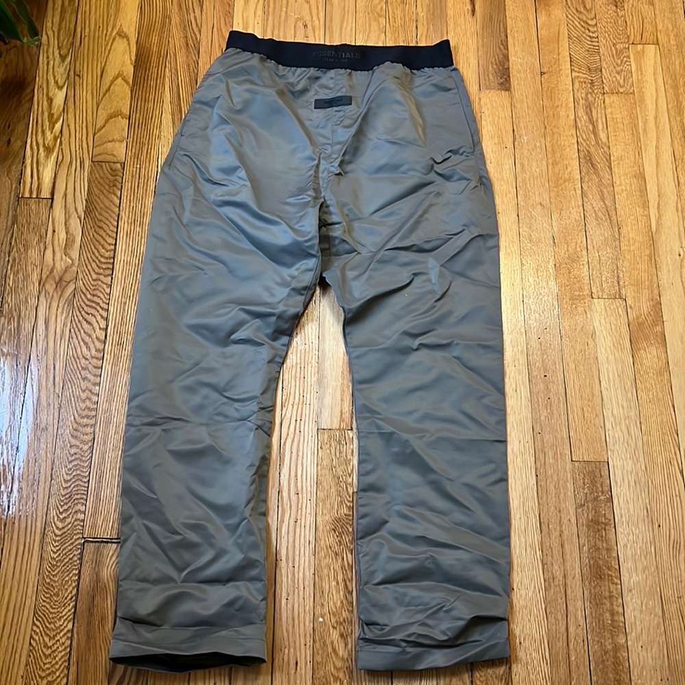 FEAR OF GOD ESSENTIALS Nylon Pant
